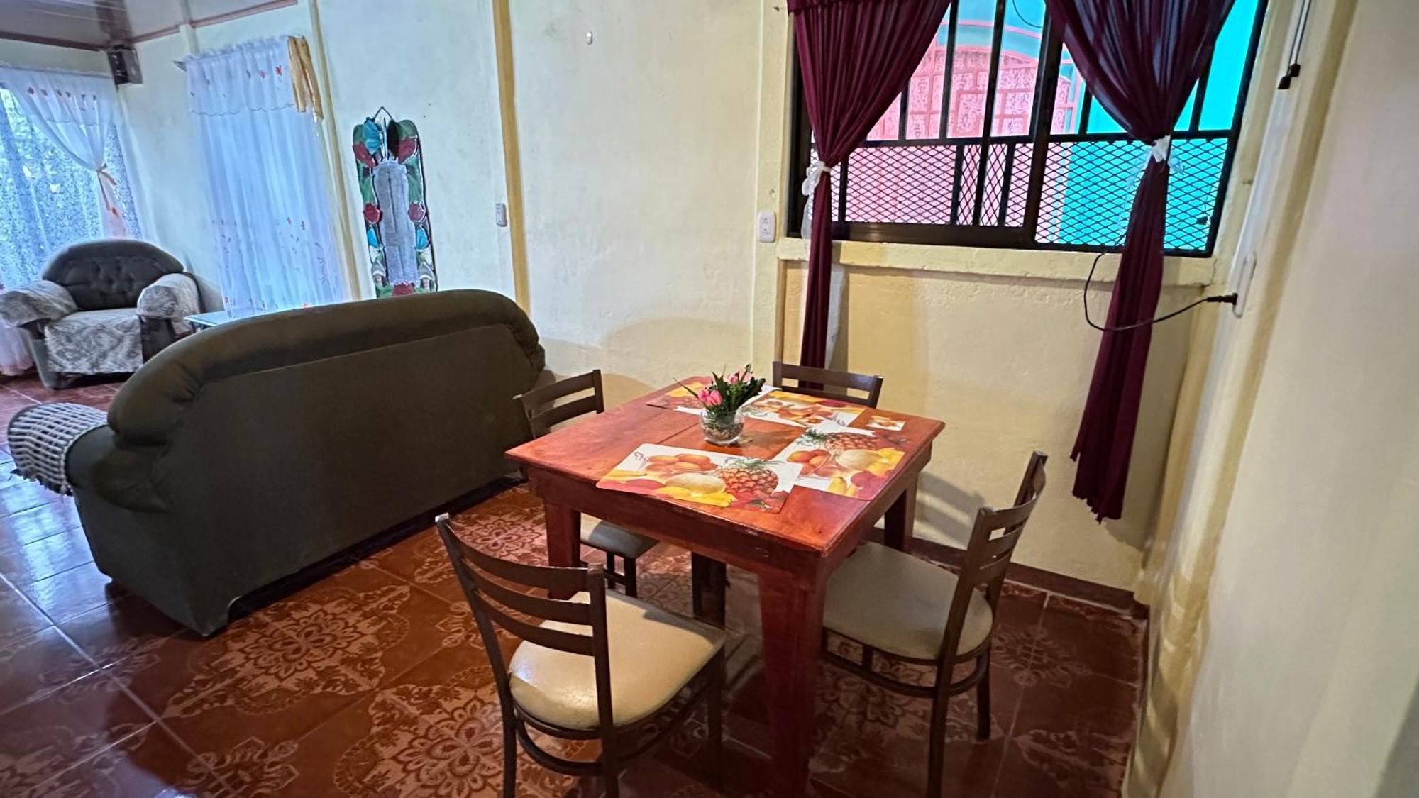 The Corner House Tortuguero Exterior foto